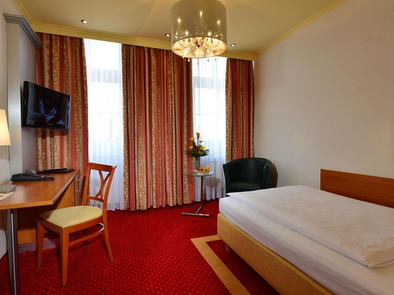 Hotel Photo 3