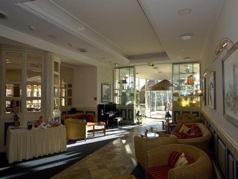 Hotel Photo 12