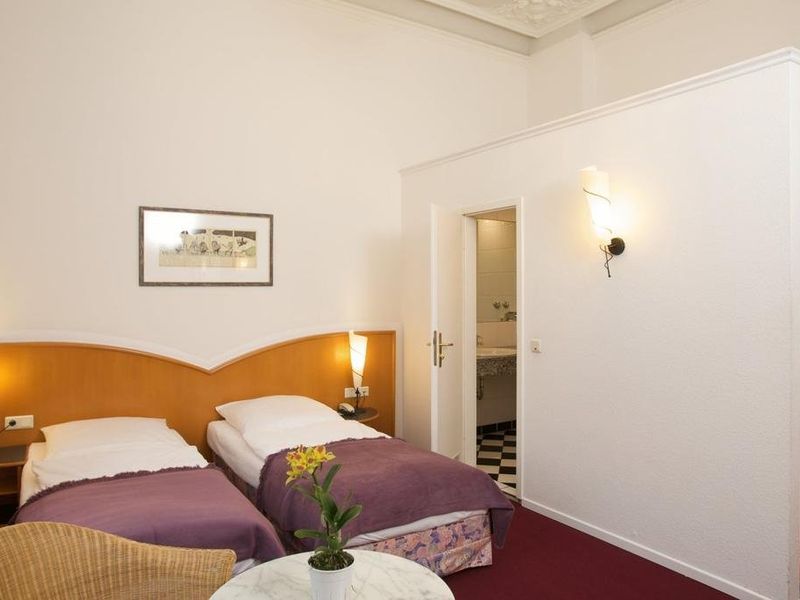 Hotel Photo 1