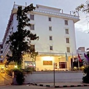 NearBy Hotel