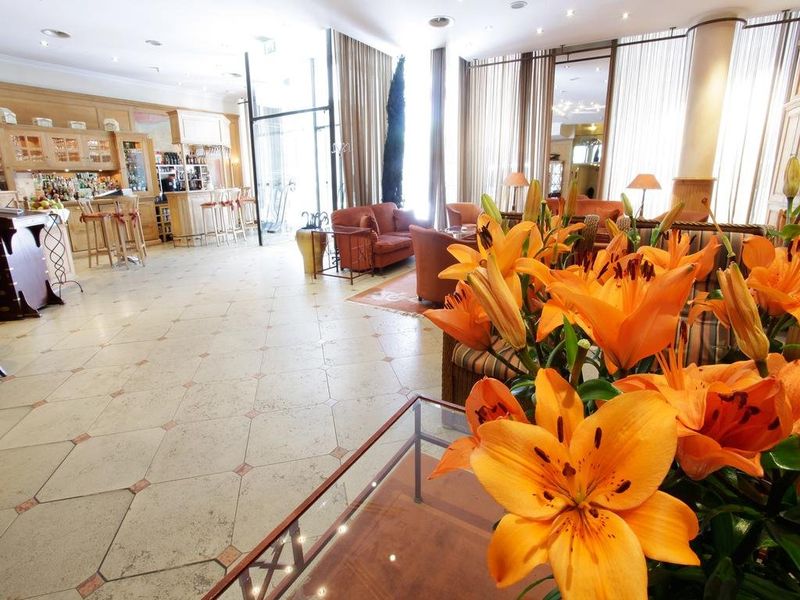 Hotel Photo 6