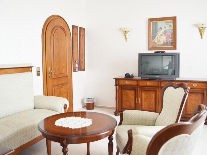 Hotel Photo 8