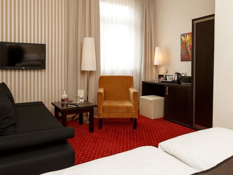 Hotel Photo 5