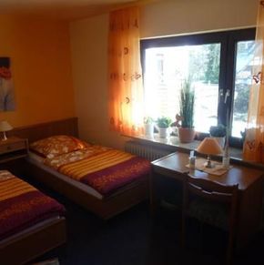 NearBy Hotel