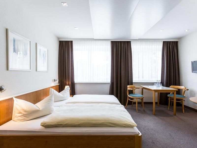 Hotel Photo 1