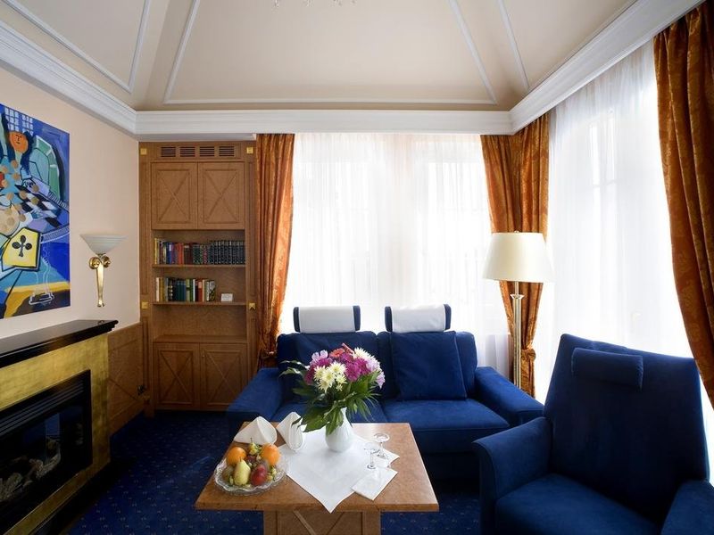 Hotel Photo 8