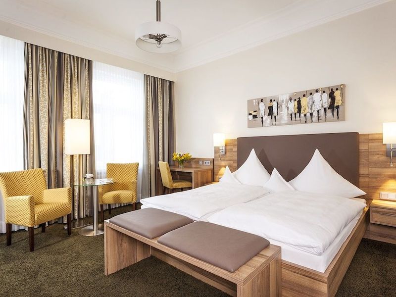 Hotel Photo 1