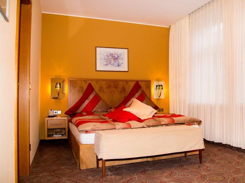 Hotel Photo 1