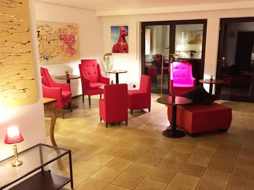 Hotel Photo 9