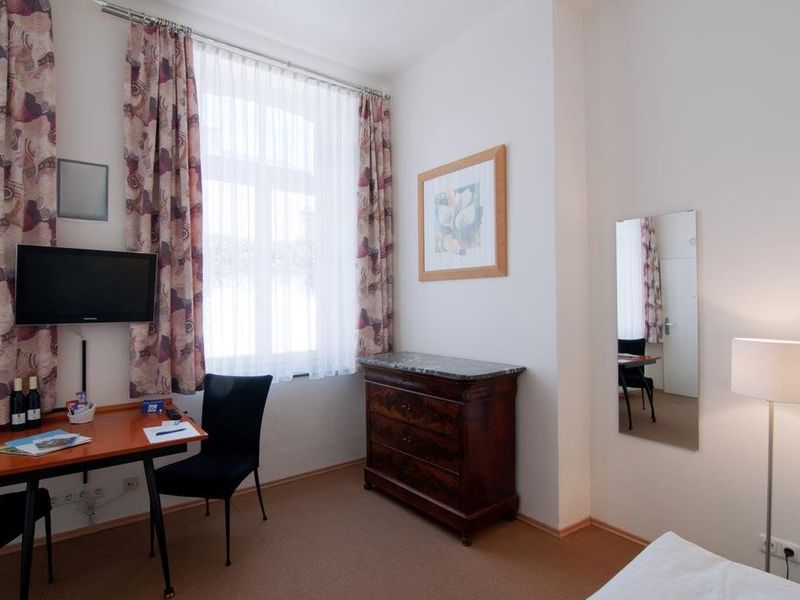 Hotel Photo 5