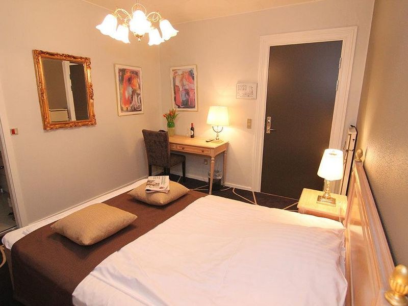Hotel Photo 1