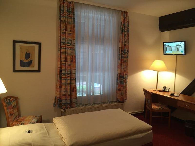 Hotel Photo 1