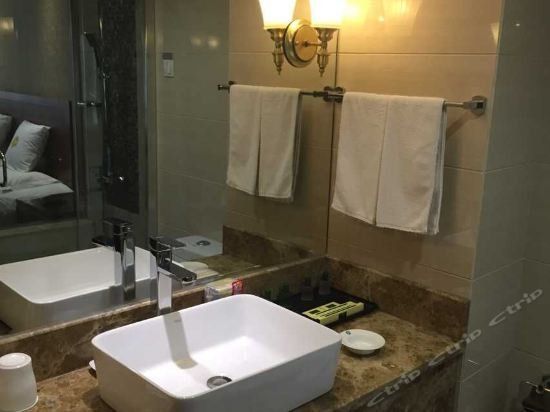 Hotel Photo 16