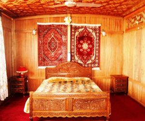 Howrah Houseboat Srinagar India