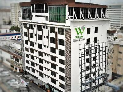 Weston Suites Hotel