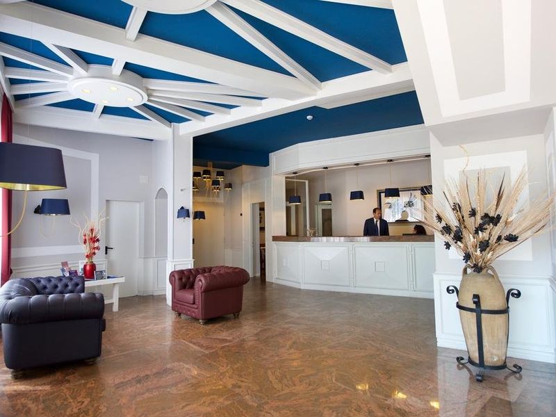Hotel Photo 5