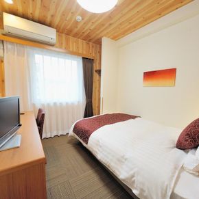 NearBy Hotel