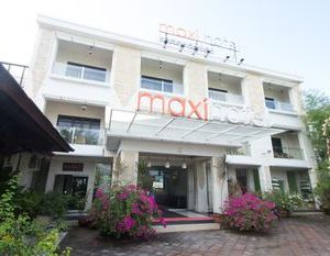Maxi Hotel Kedonganan Tuban Indonesia