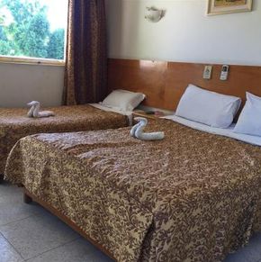 NearBy Hotel