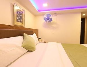 Hotel Happyland Mumbai India