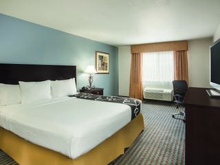 Фото отеля La Quinta Inn & Suites by Wyndham Las Vegas Nellis