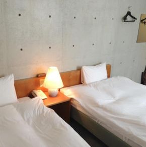 NearBy Hotel