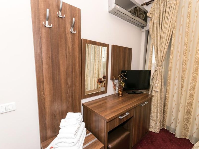 Hotel Photo 11
