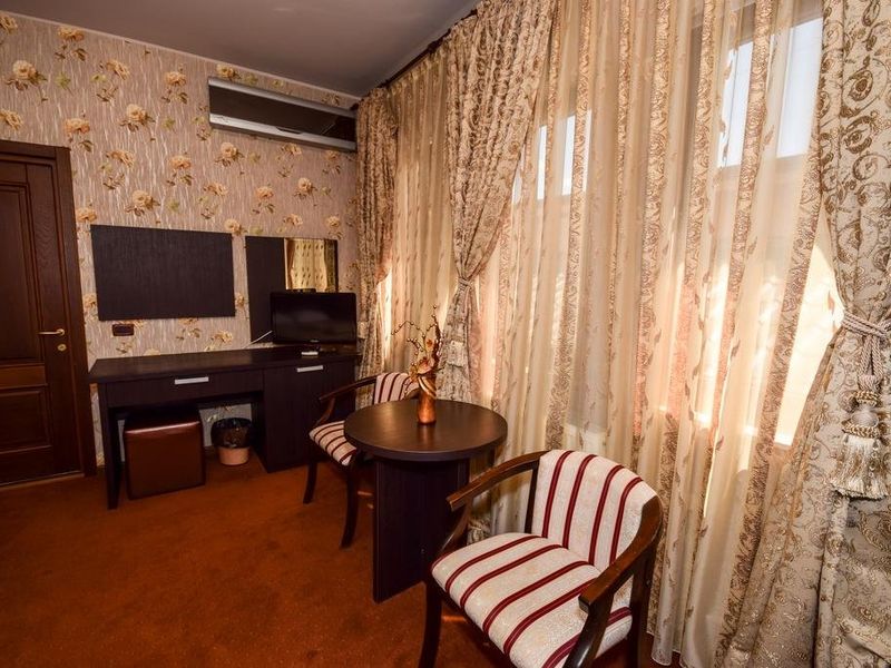 Hotel Photo 9