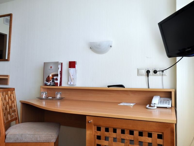 Hotel Photo 6