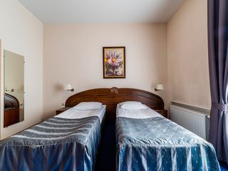 Cronwell Inn Стремянная