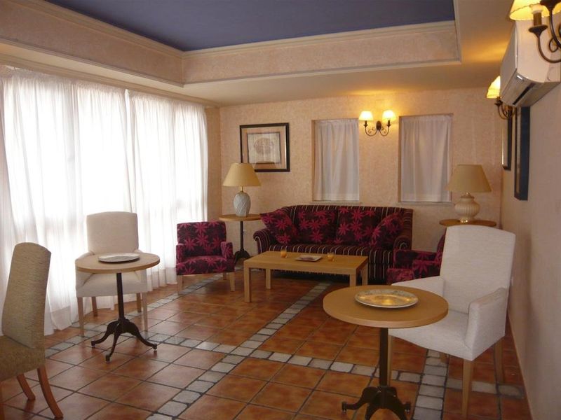 Hotel Photo 9