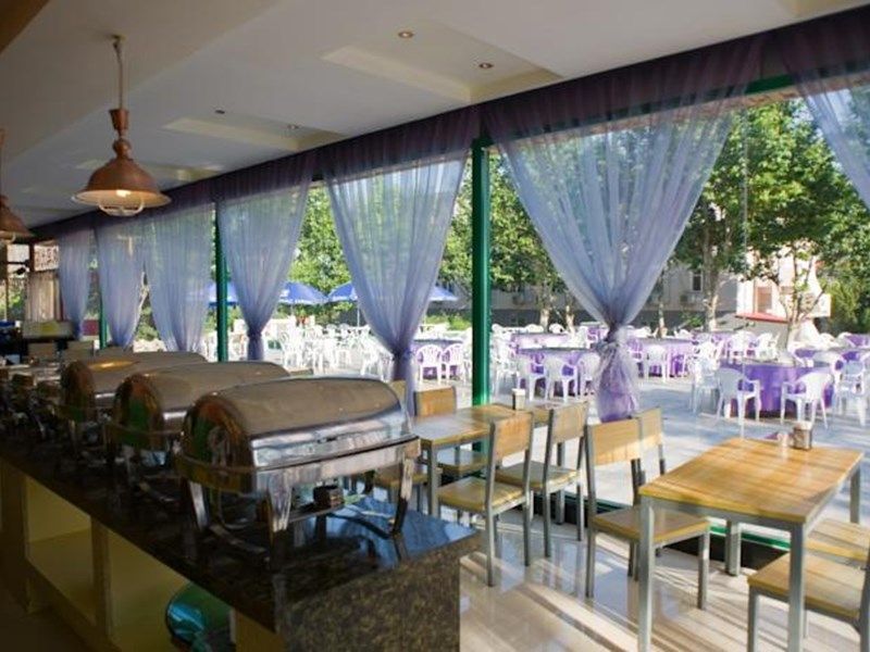 Hotel Photo 12