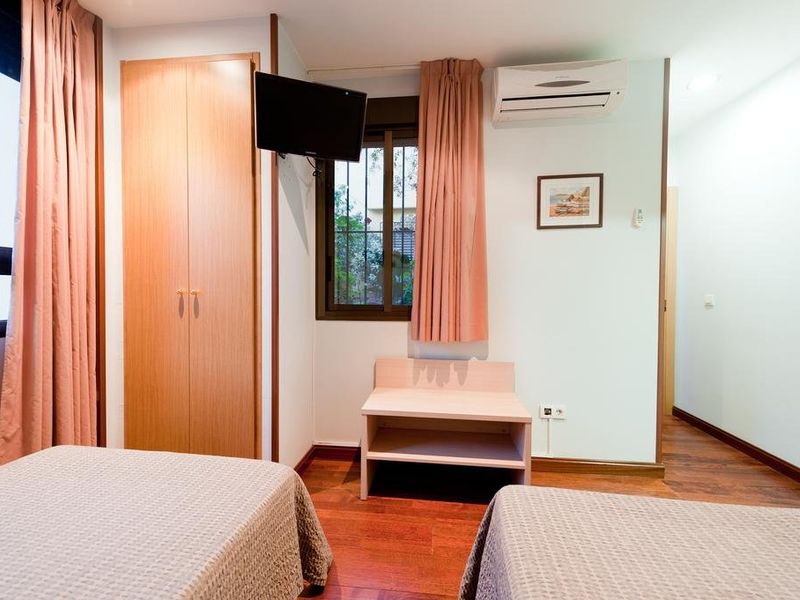 Hotel Photo 9