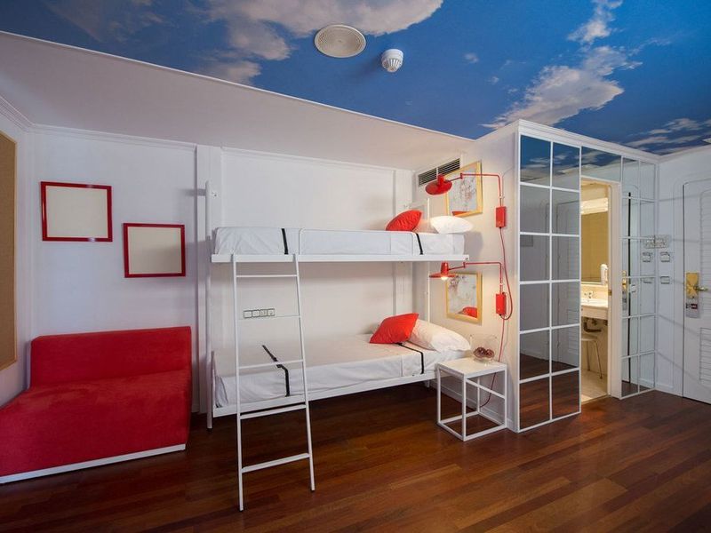 Hotel Photo 8