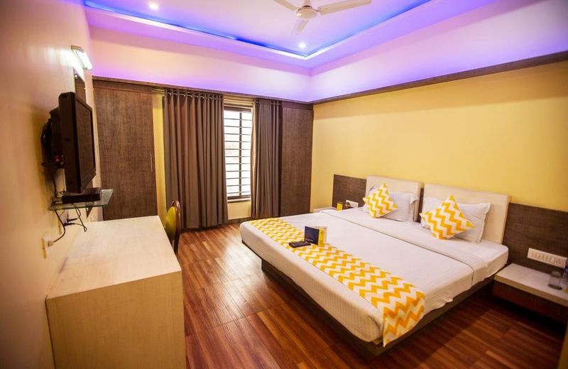 FabHotel Bee Town