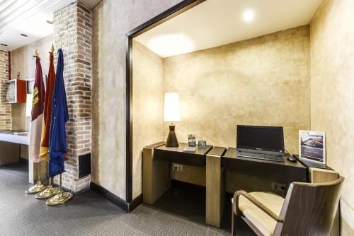 Hotel Photo 6