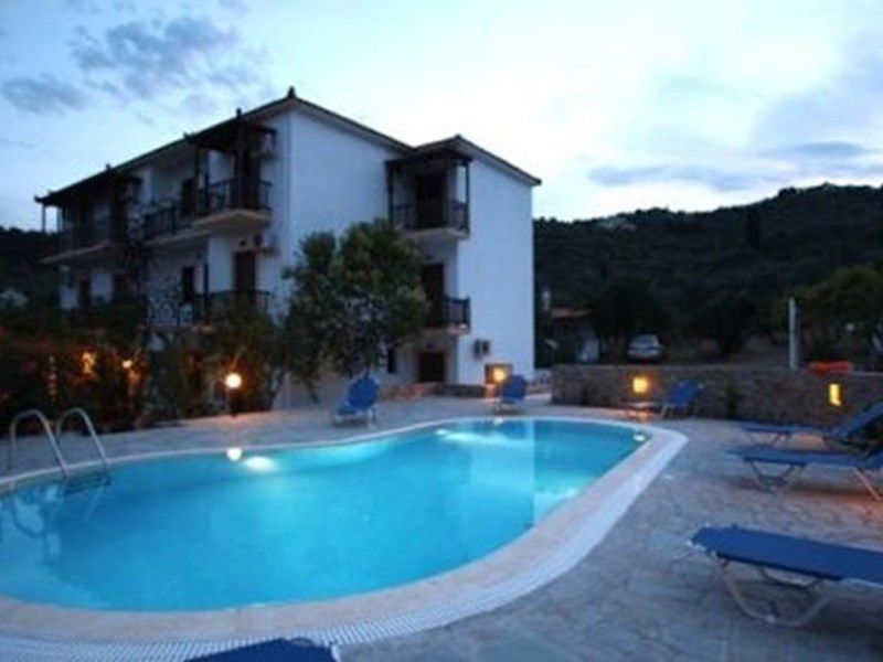 Hotel Photo 1