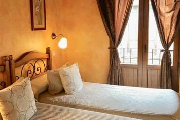 Hostal Segovia