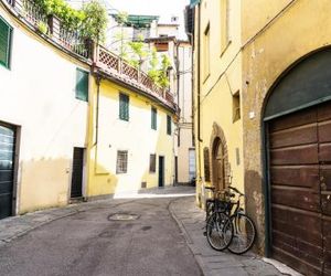 Cozy Bricks in Lucca Apartments Lucca Italy