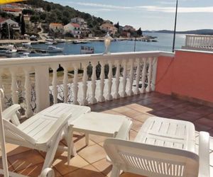 Apartments Anna TISNO Croatia