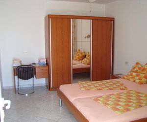 Villa Adagio Apartments Sumartin Croatia