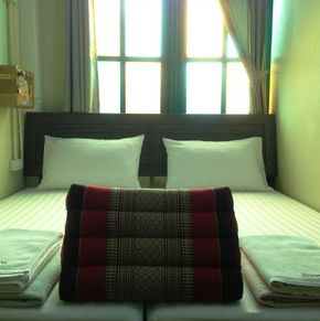 NearBy Hotel