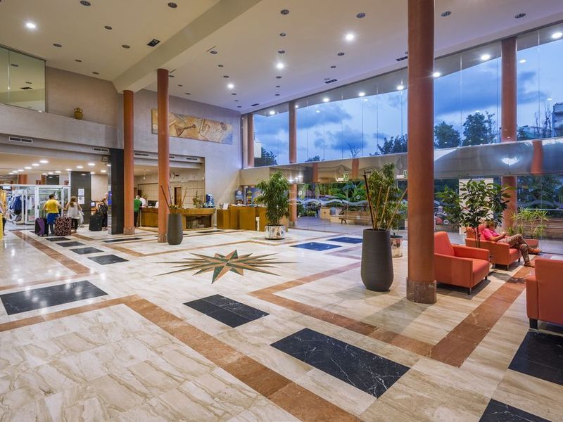 Hotel Photo 12