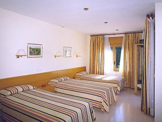 Hotel pic Hostal Mallorquines