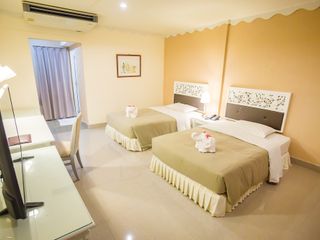 Hotel pic Lopburi Inn Resort