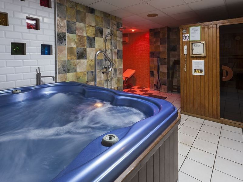 Hotel Photo 9