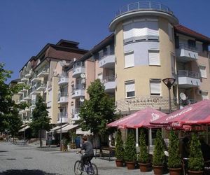 Centrum 2 Apartmanok Heviz Hungary