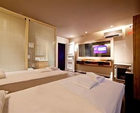 NearBy Hotel
