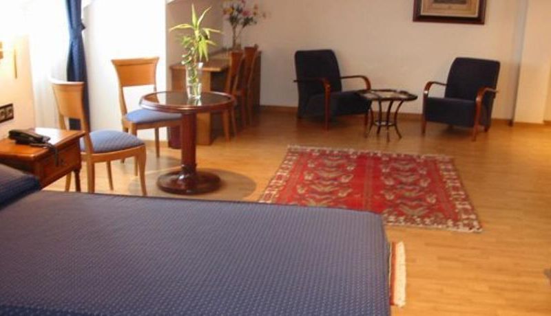 Hotel Photo 8