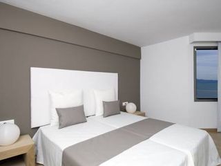 Playa Esperanza Suites Hotel